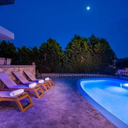 Villa Linda Tsambika *