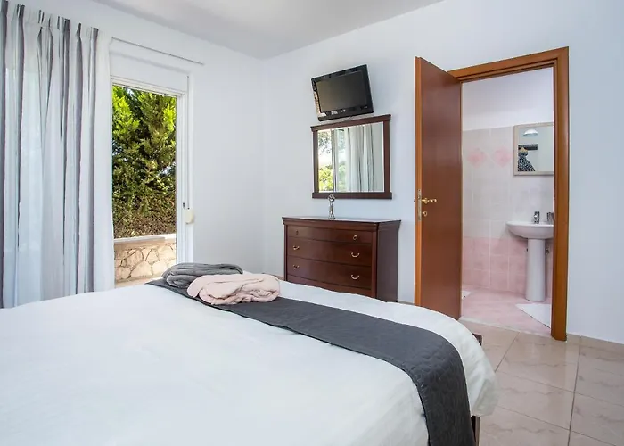 别墅 Linda Tsambika 阿凡投