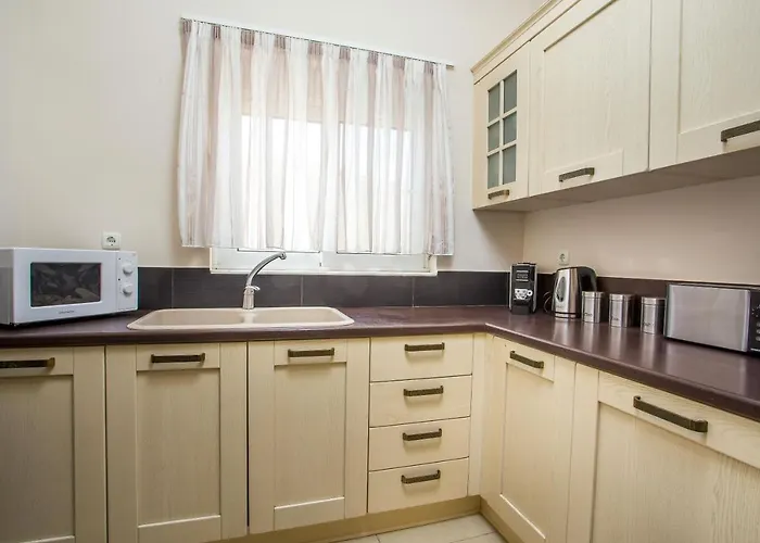 Linda Tsambika Villa