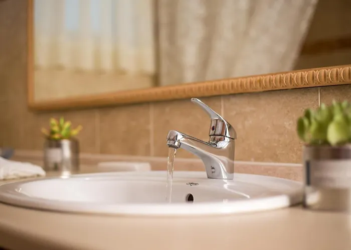 Linda Tsambika Afandou