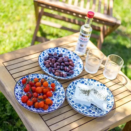 Linda Tsambika Afantou